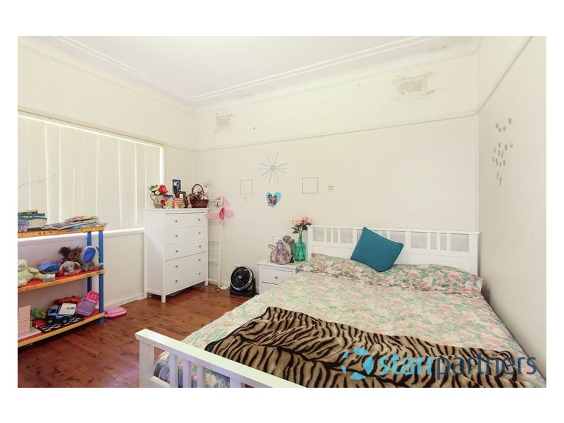 66 Ballandella Road, Toongabbie NSW 2146