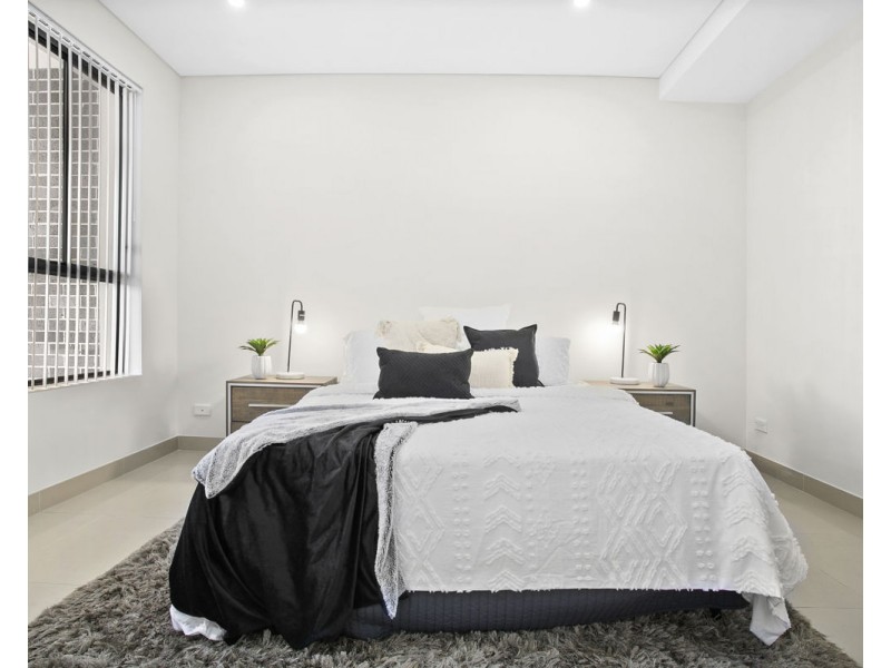 10 Martin Crescent, Merrylands NSW 2160