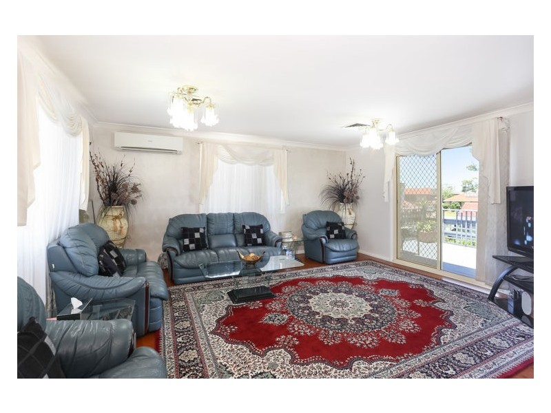 27 Pambula Crescent, Woodpark NSW 2164