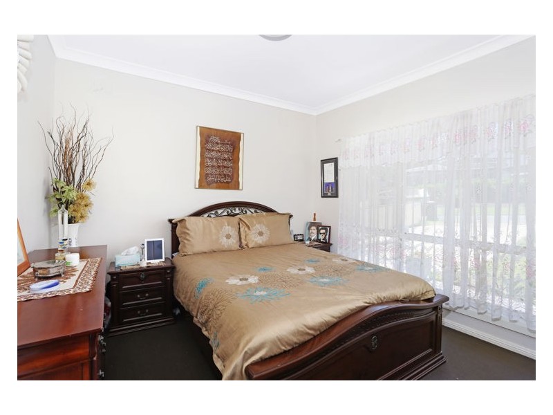 27 Pambula Crescent, Woodpark NSW 2164