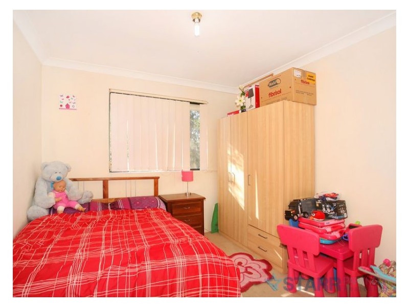 4/43 Newman Street, Merrylands NSW 2160