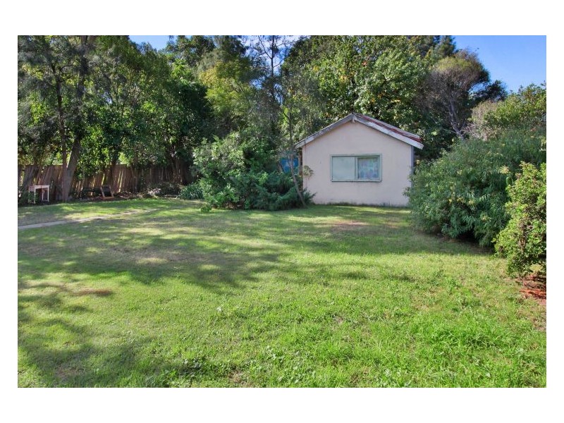 11 Carinya Road, Girraween NSW 2145