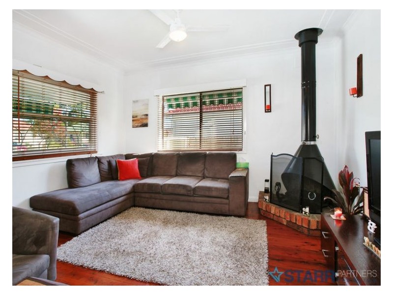 11 Mcarthur Street, Guildford NSW 2161