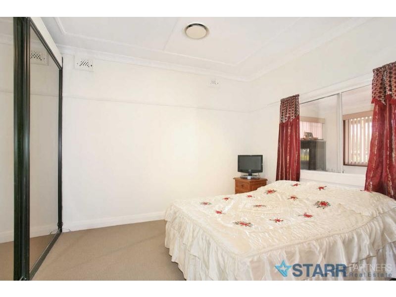 16 KENYONS ROAD, Merrylands NSW 2160