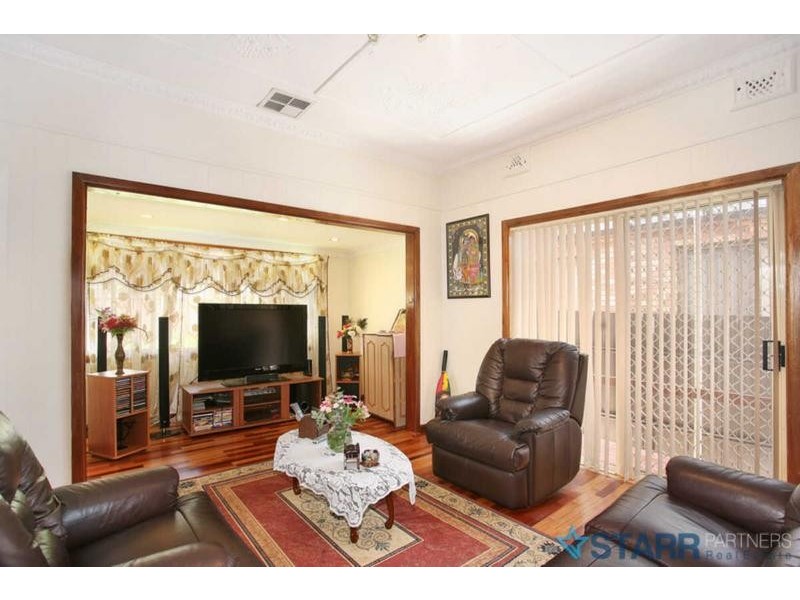 16 KENYONS ROAD, Merrylands NSW 2160