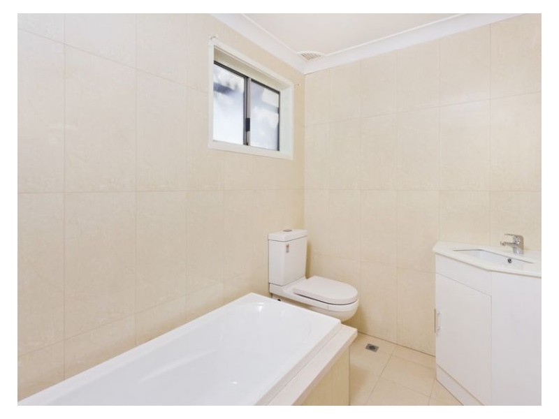 4 Hall Place, Guildford NSW 2161