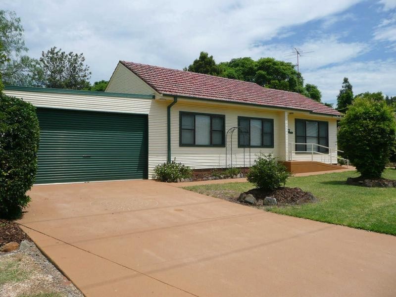 4 GROVE STREET, Guildford NSW 2161