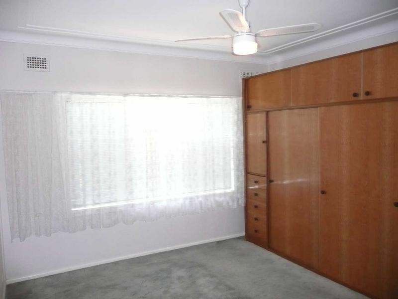 4 GROVE STREET, Guildford NSW 2161