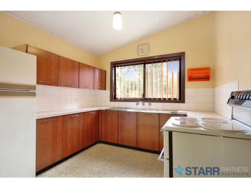 85 GREVILLEA CRESCENT, Greystanes NSW 2145