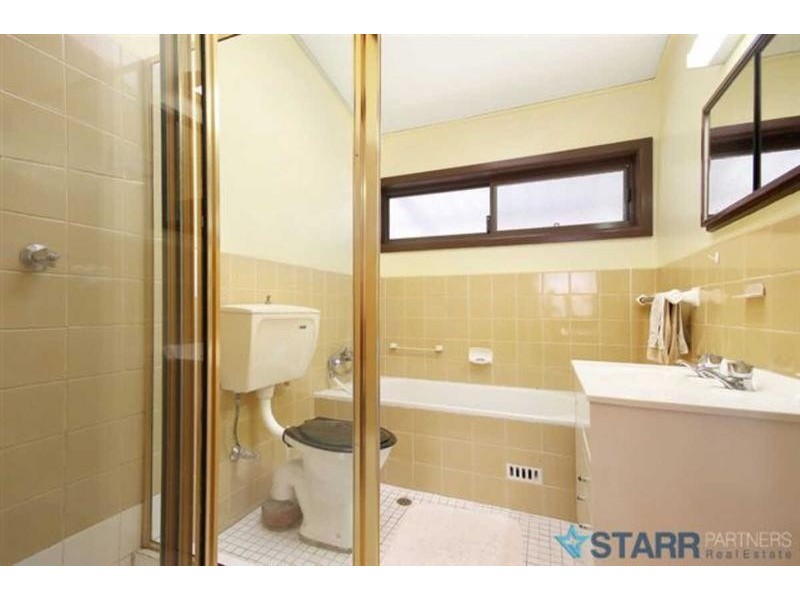 85 GREVILLEA CRESCENT, Greystanes NSW 2145