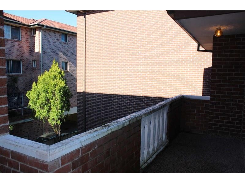 6/8 BRISBANE STREET, Harris Park NSW 2150