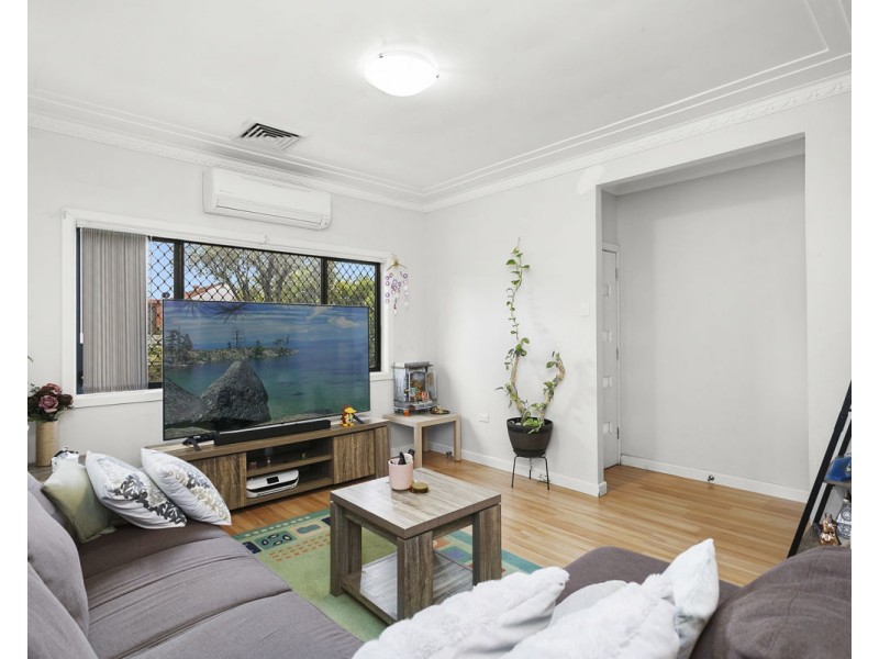 42 Cartwright Avenue, Merrylands NSW 2160