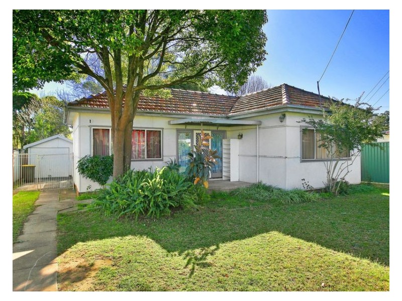 1 Johnstone Street, Guildford NSW 2161