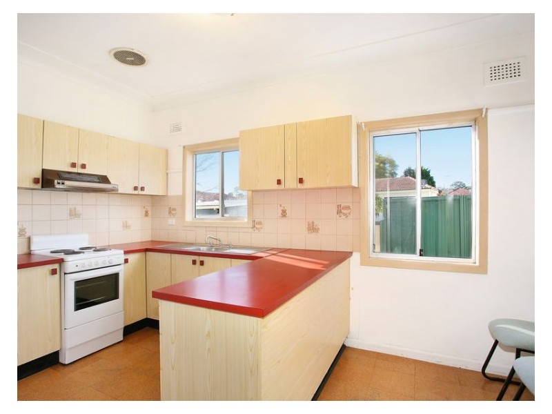 1 Johnstone Street, Guildford NSW 2161