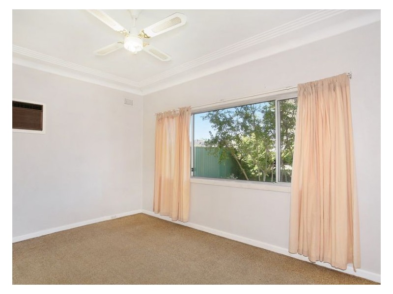 1 Johnstone Street, Guildford NSW 2161