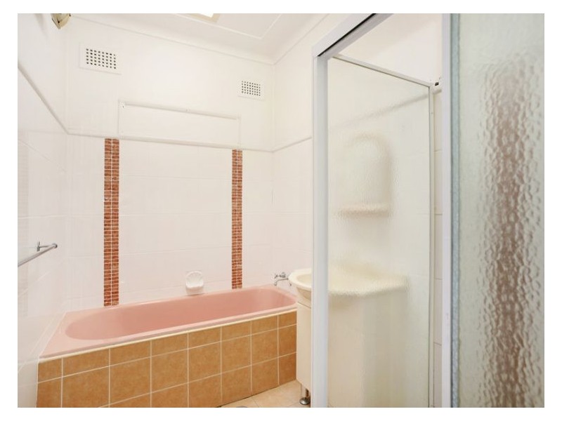 1 Johnstone Street, Guildford NSW 2161