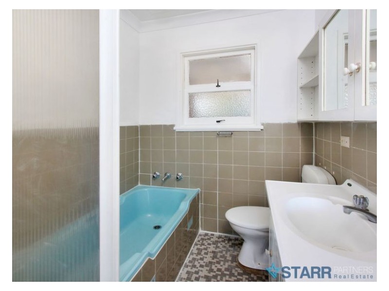 8 Crawford Street, Guildford NSW 2161