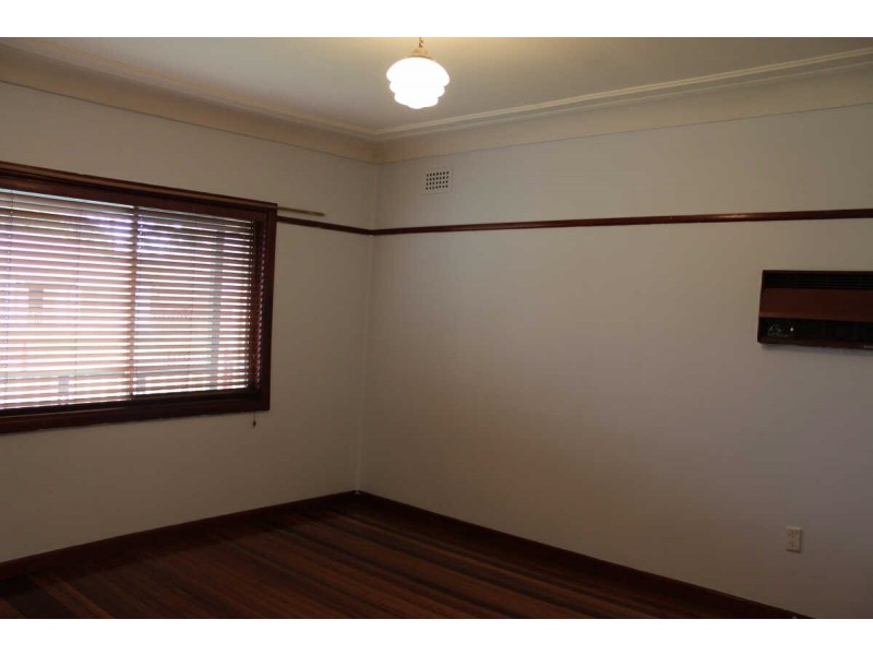 15  STYLES PLACE, Merrylands NSW 2160