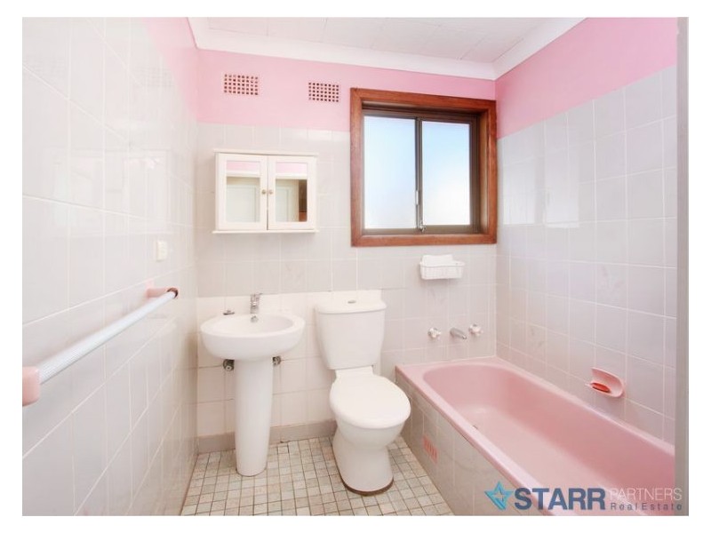 10 Crawford Street, Old Guildford NSW 2161