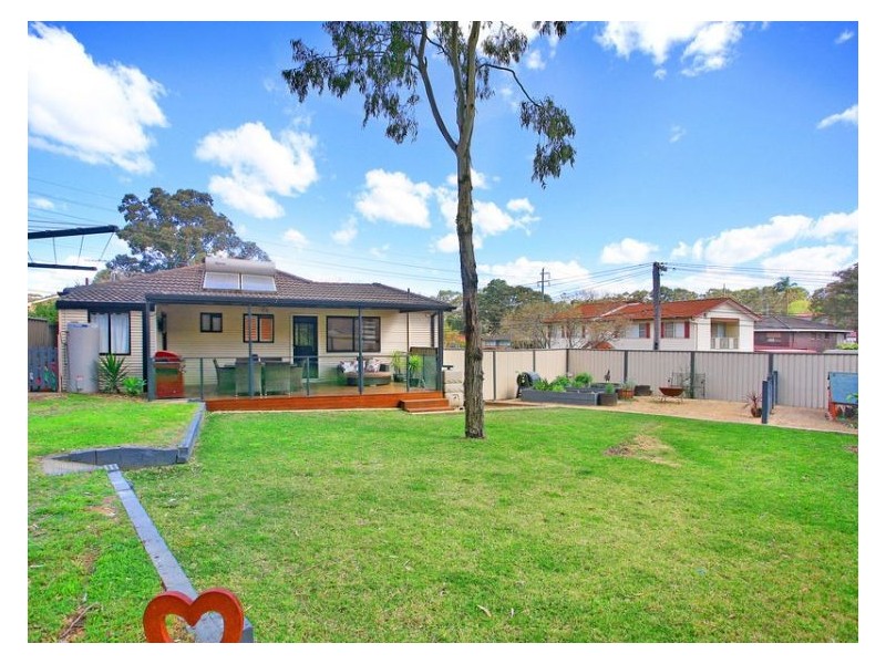 15 Dahlia Street, Greystanes NSW 2145