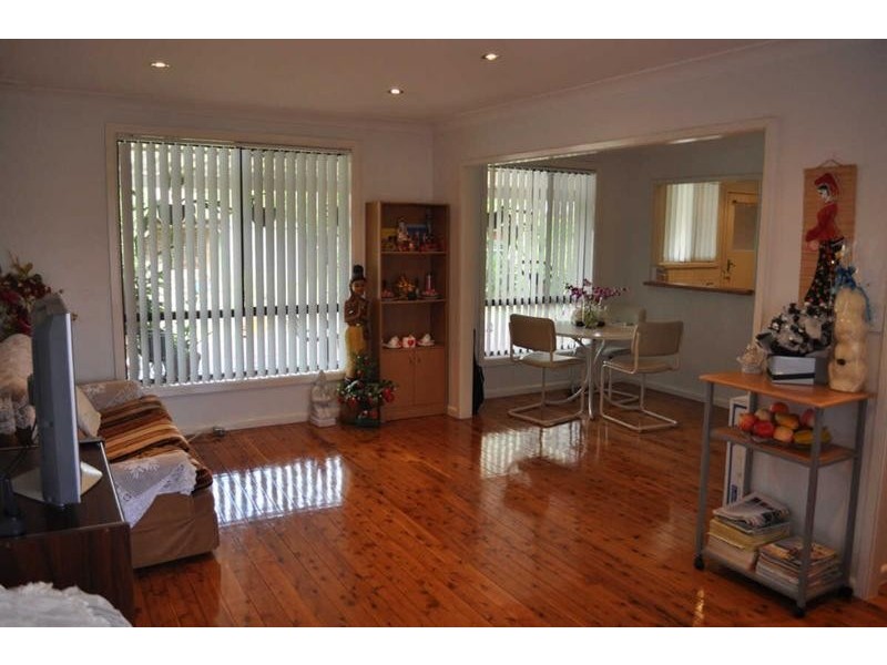 32 SHANNON AVENUE, Merrylands NSW 2160