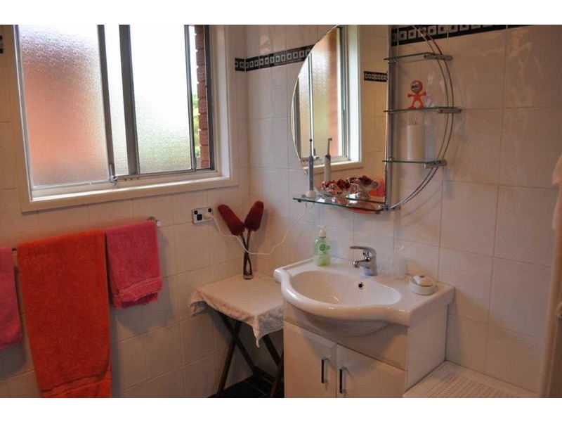 32 SHANNON AVENUE, Merrylands NSW 2160