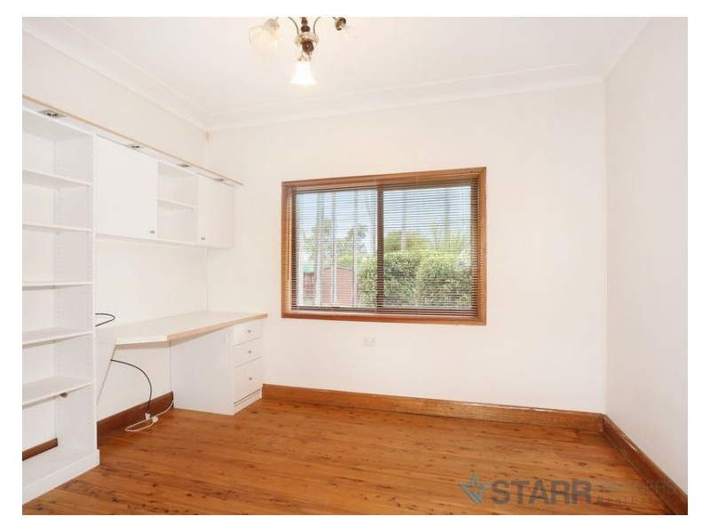 1 Oswald Street, Guildford NSW 2161