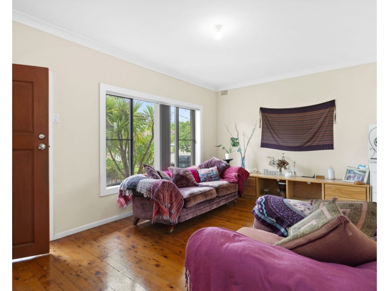 12 Paul Crescent, South Wentworthville NSW 2145