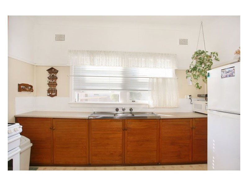 131 Hawksview Street, Merrylands NSW 2160