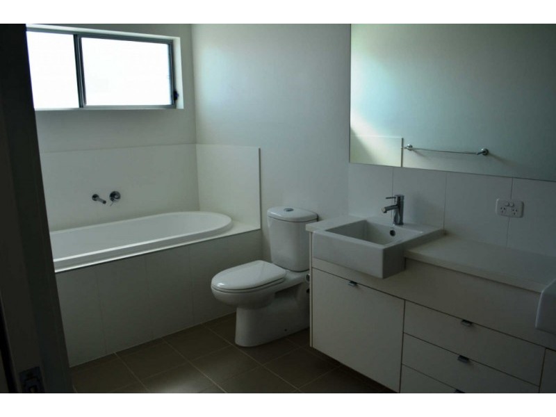 27 DARUGA AVENUE, Pemulwuy NSW 2145