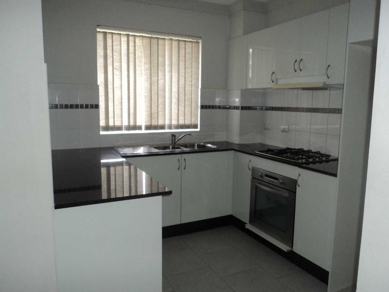 8/5-11 Stimson Street, Guildford NSW 2161