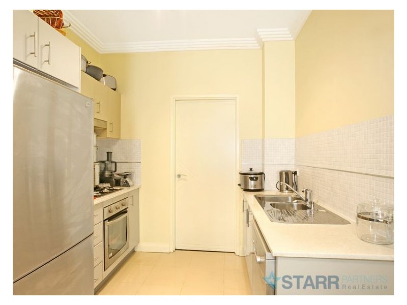 2/22 Parkside Lane, Westmead NSW 2145