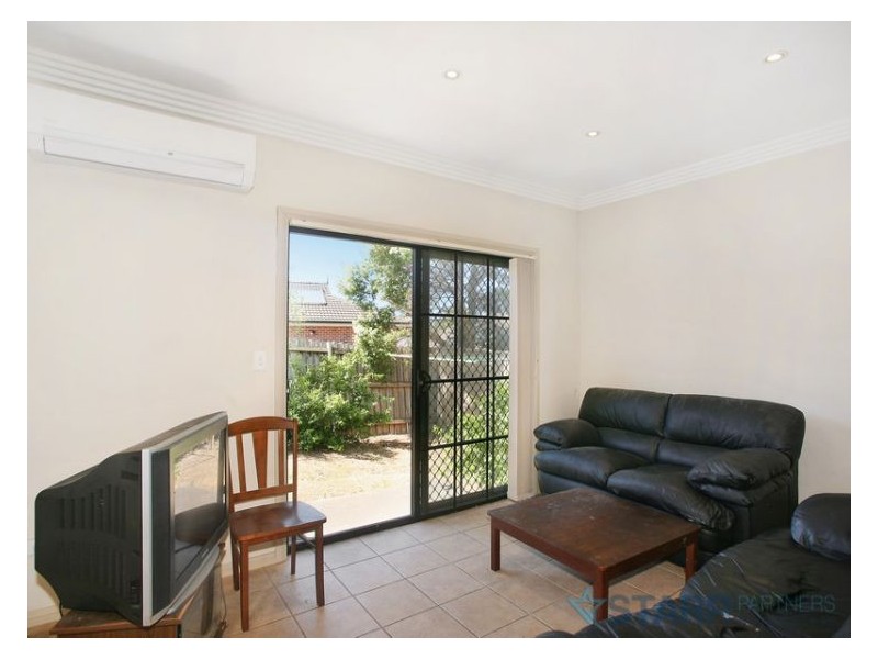 8/17 Willara Avenue, Merrylands NSW 2160