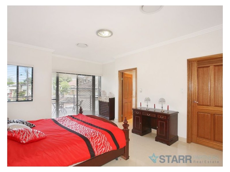 9a Pindari Crescent, South Wentworthville NSW 2145