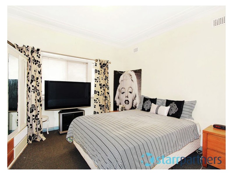 17 Railway Street, Guildford NSW 2161