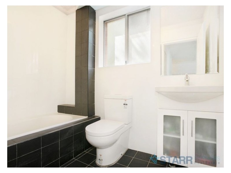 4/25 Cambridge Street, Merrylands NSW 2160