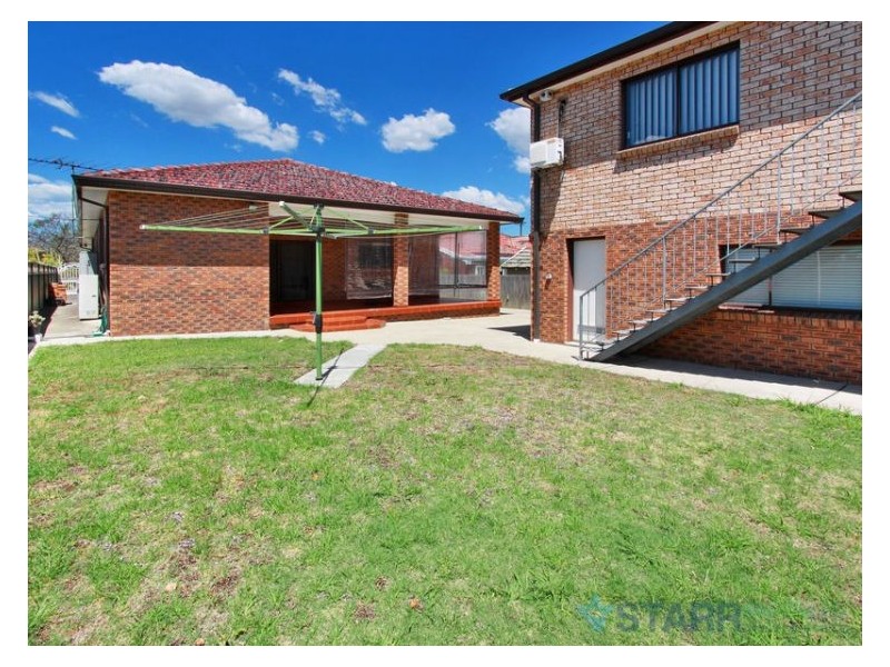 5 Albion Avenue, Merrylands NSW 2160