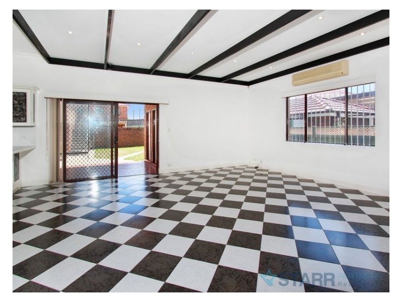 5 Albion Avenue, Merrylands NSW 2160