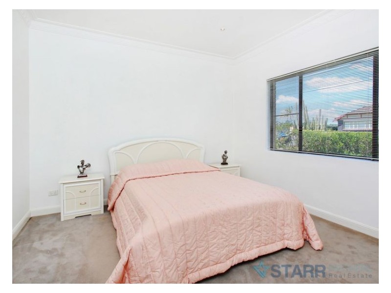 5 Albion Avenue, Merrylands NSW 2160