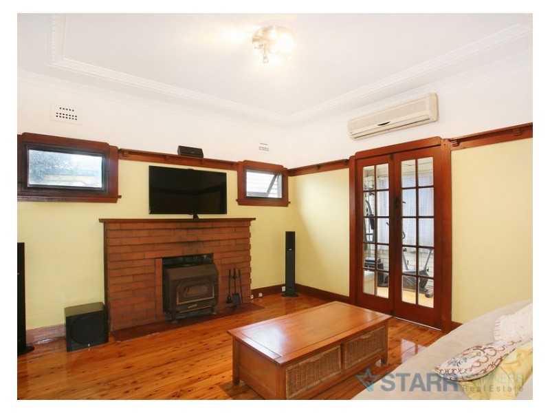 171 Burnett Street, Mays Hill NSW 2145