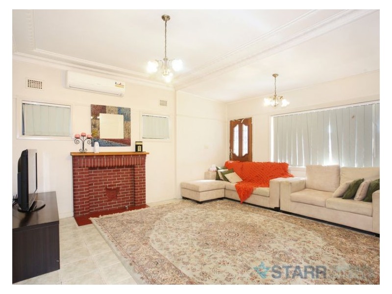 1/257 Woodville Road, Merrylands NSW 2160