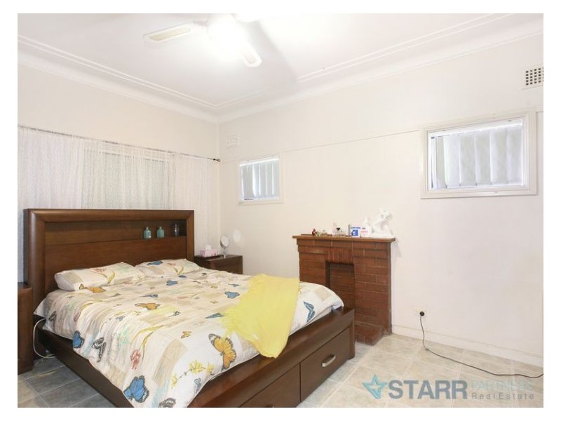 1/257 Woodville Road, Merrylands NSW 2160