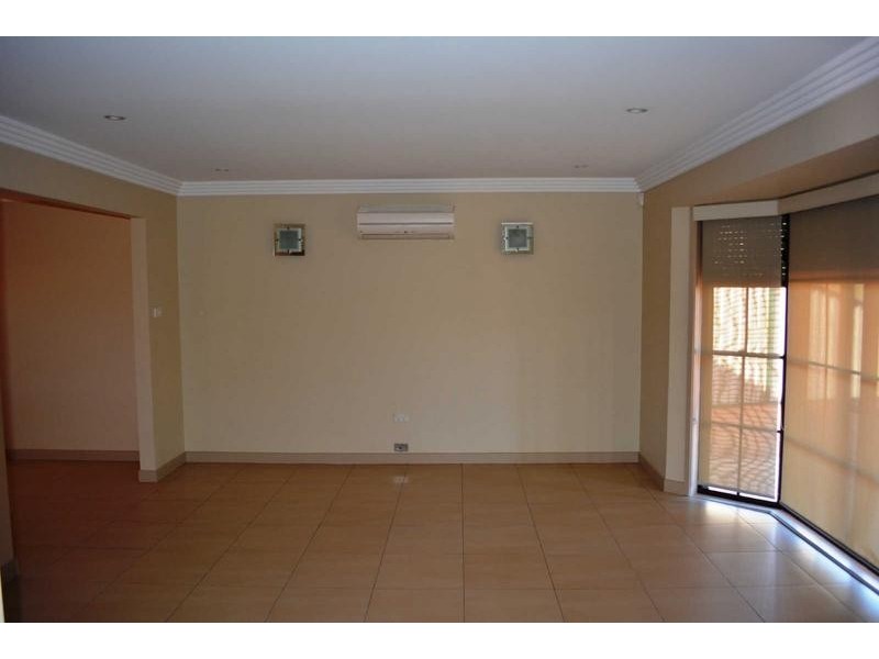 16 DARMENIA AVENUE, Greystanes NSW 2145