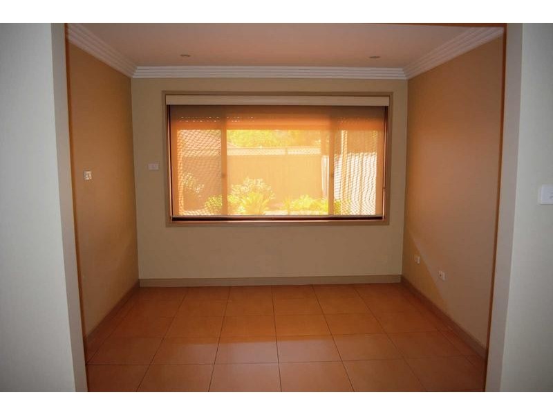 16 DARMENIA AVENUE, Greystanes NSW 2145