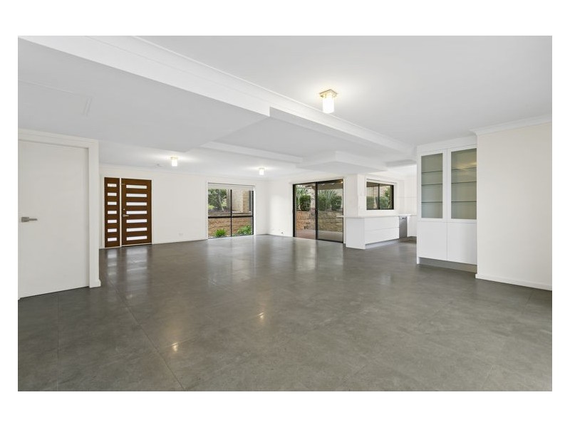 8 Macquarie Road, Greystanes NSW 2145