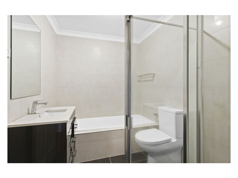 8 Macquarie Road, Greystanes NSW 2145