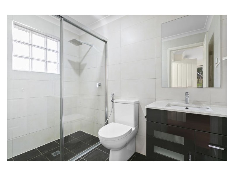 8 Macquarie Road, Greystanes NSW 2145