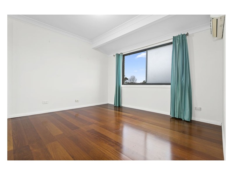 8 Macquarie Road, Greystanes NSW 2145