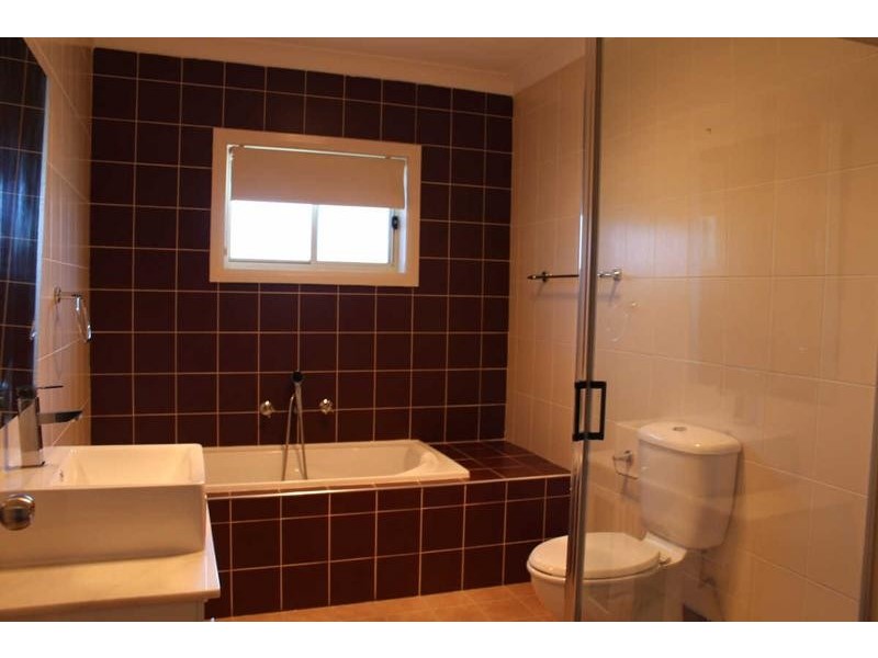 25A HAWKSVIEW STREET, Merrylands NSW 2160