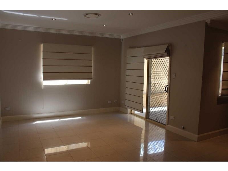 25A HAWKSVIEW STREET, Merrylands NSW 2160